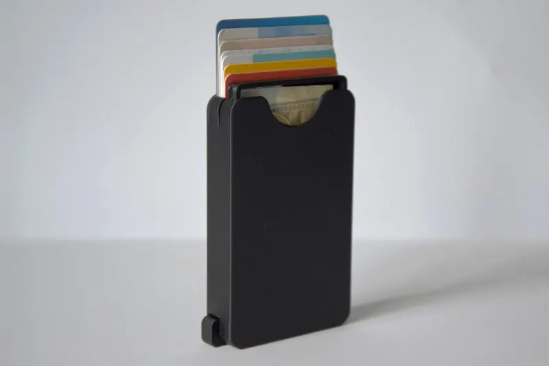 Porte-cartes slim coulissant (photo 1)